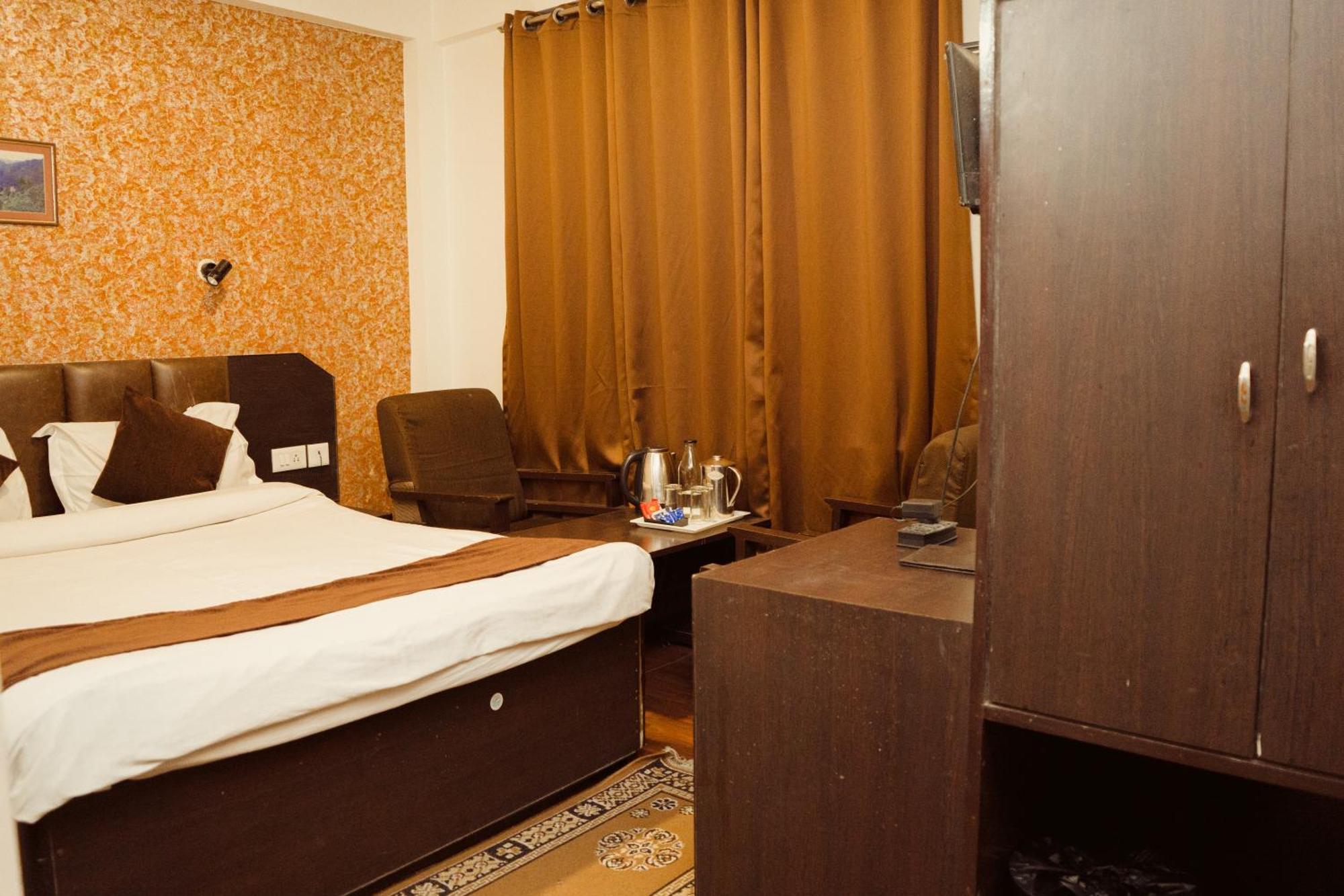 Hotel Siddhi Vinayak Regency, Mg Marg Gangtok Exterior photo